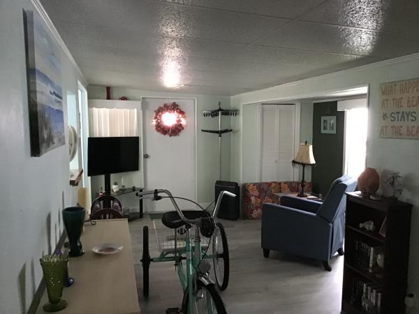 1984 TV tv Mobile Home