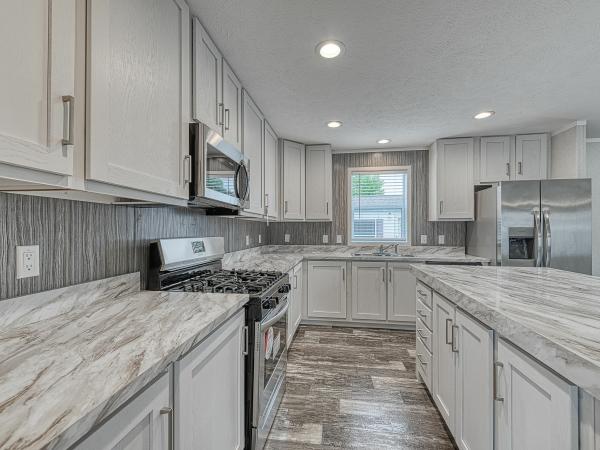 2023 Clayton 375 95PLH28604BH23  Home