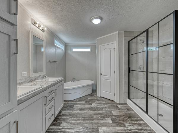 2023 Clayton 375 95PLH28604BH23  Home