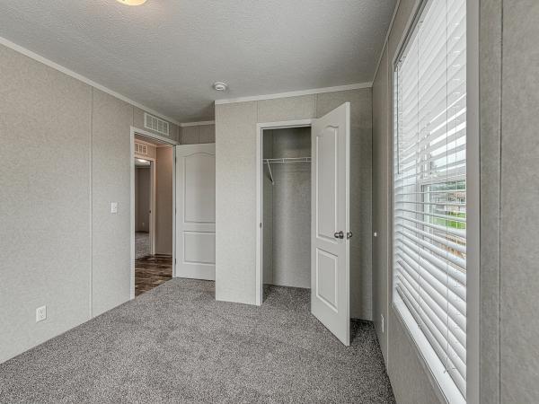 2023 Clayton 375 95PLH28604BH23  Home