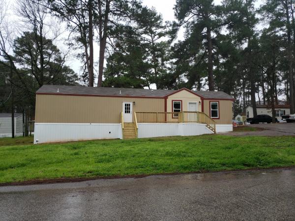 Photo 1 of 2 of home located at 132 Sara Lane Huntsville, TX 77340