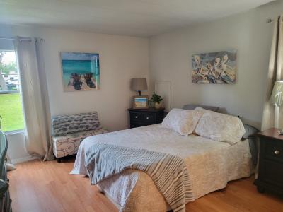 Photo 5 of 19 of home located at 6 Lakeview Dr Palmetto, FL 34221