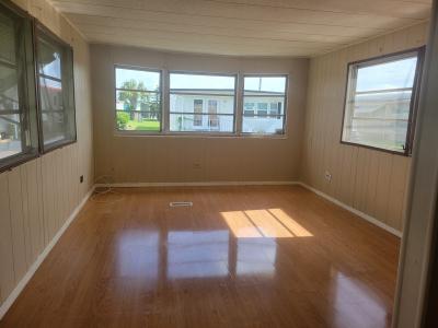 Photo 2 of 15 of home located at 11 Kingsport Ave Palmetto, FL 34221