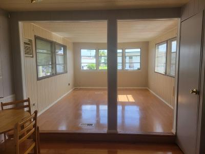 Photo 4 of 15 of home located at 11 Kingsport Ave Palmetto, FL 34221