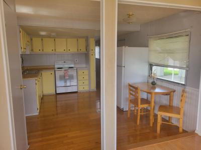 Photo 5 of 15 of home located at 11 Kingsport Ave Palmetto, FL 34221