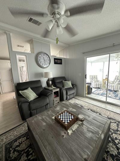 Photo 5 of 24 of home located at 1456 Schalamar Creek Dr Lot# 472 Lakeland, FL 33801