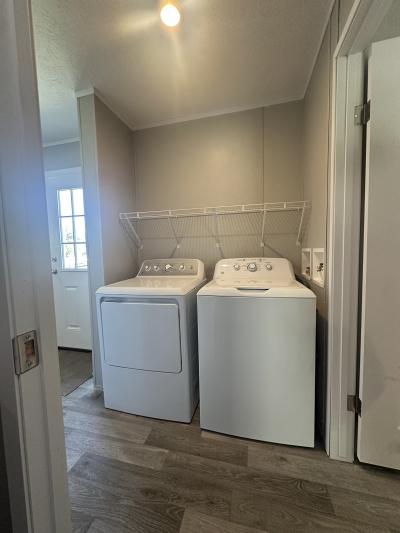Photo 5 of 12 of home located at 3170 Orchard Lake Rd #01 Keego Harbor, MI 48320