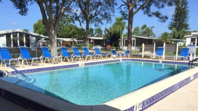 Photo 5 of 7 of home located at 1605 W. Mt. Vernon Lanne Naples, FL 34110