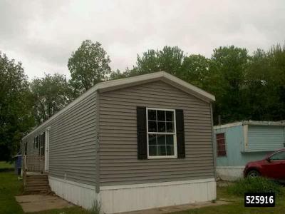 Mobile Home at Selkirk Lake Mobile Home Park 2671 Dorothy Blvd # 19 Shelbyville, MI 49344