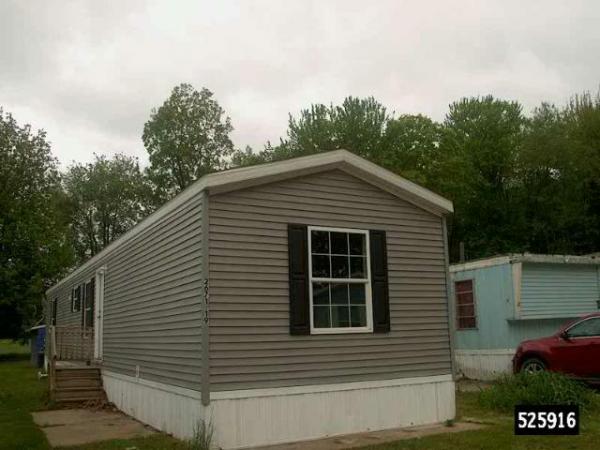 Photo 1 of 1 of home located at Selkirk Lake Mobile Home Park 2671 Dorothy Blvd # 19 Shelbyville, MI 49344