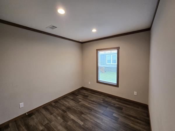 2024 Clayton 32DEV28563AH24 Mobile Home