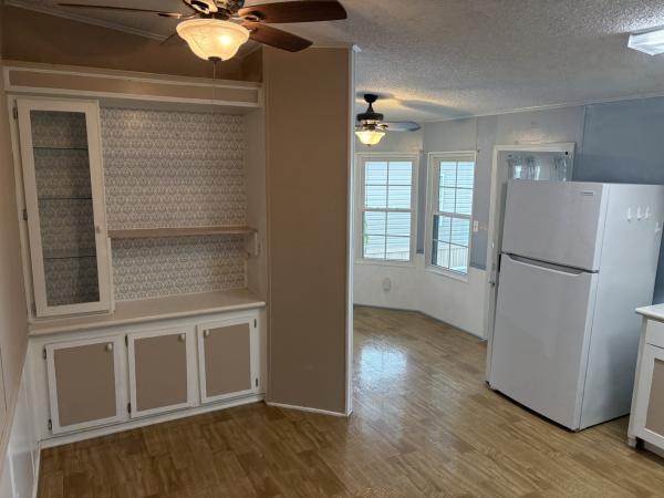 1988 Fleetwood 2 Mobile Home