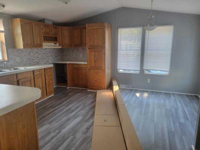 Photo 3 of 8 of home located at 2897 Collingwood Bay City, MI 48706