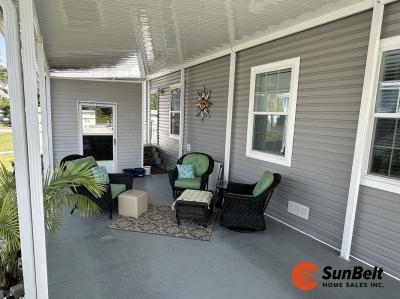 Photo 2 of 20 of home located at 2934 Griffin View Drive Lot 143 Lady Lake, FL 32159
