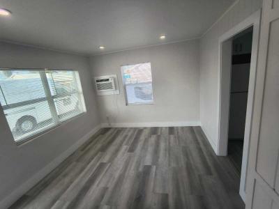 Photo 4 of 5 of home located at 9 Pine Ridge Riviera Beach, FL 33404