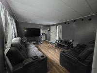 1972 HILLCREST	 Manufactured Home