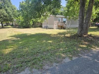 Photo 4 of 14 of home located at 950 9th Ave Graceville, FL 32440