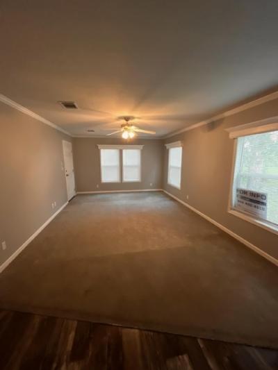 Photo 5 of 14 of home located at 950 9th Ave Graceville, FL 32440