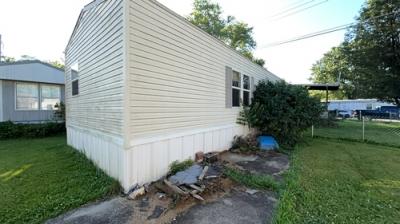 Photo 3 of 12 of home located at 4130 Georgetown Rd T Lexington, KY 40511