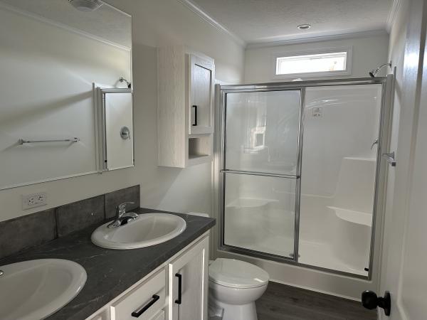 2025 Champion DAPB2440H32382 Mobile Home