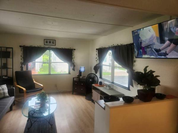 1972 UNK Manufactured Home