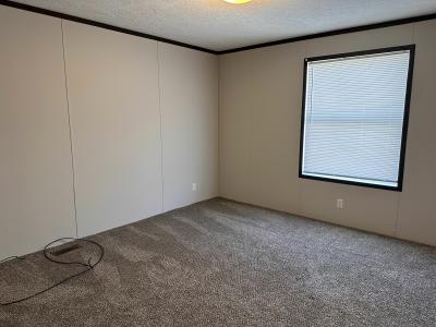 Photo 5 of 8 of home located at 1651 Knollwood Bend Ypsilanti, MI 48198
