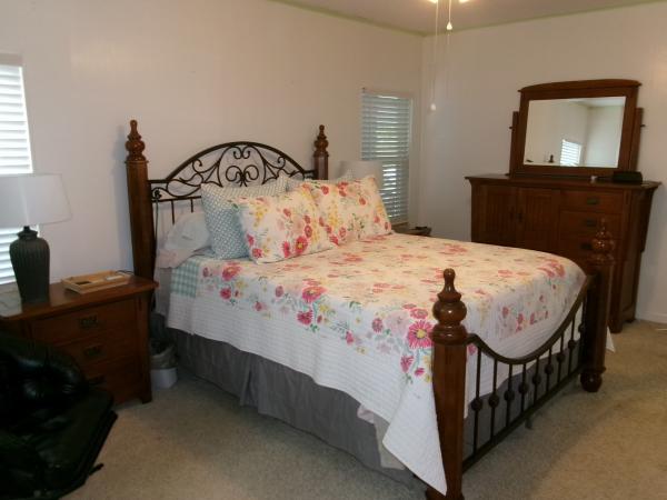 1984 TROP HS Mobile Home