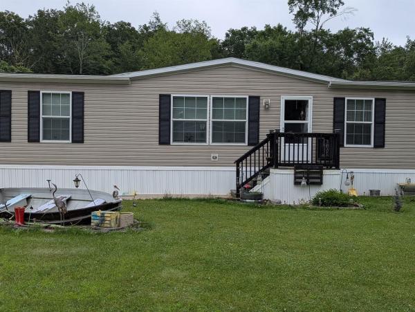 2021 Champion - Redman 9 NWD-A-25201  Home