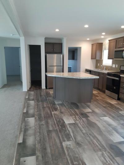 Mobile Home at 9 Valley Stream Mountain Top, PA 18707