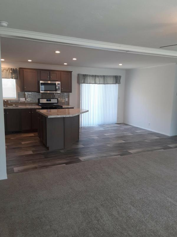 2021 Champion - Redman 9 NWD-A-25201  Home