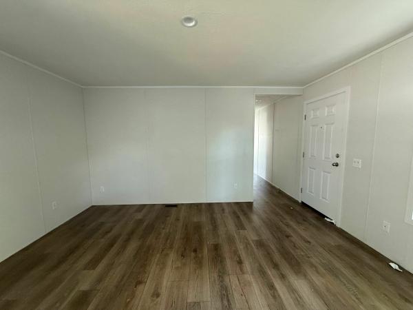 2025 Fairmont Homes Velocity (SW) Mobile Home