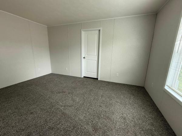 2025 Fairmont Homes Velocity (SW) Mobile Home