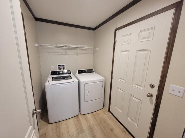 2023 Clayton Pulse 5624-744RE  Home