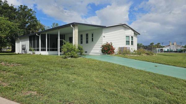 Photo 1 of 2 of home located at 3801 Boardwalk Place Ruskin, FL 33570