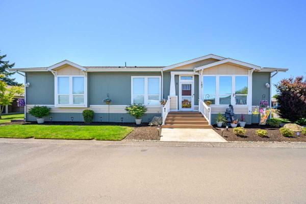 Photo 2 of 2 of home located at 4155 NE Three Mile Ln #187 McMinnville, OR 97128