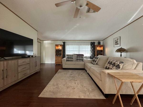 1987 Palm Harbor Manufactured Home