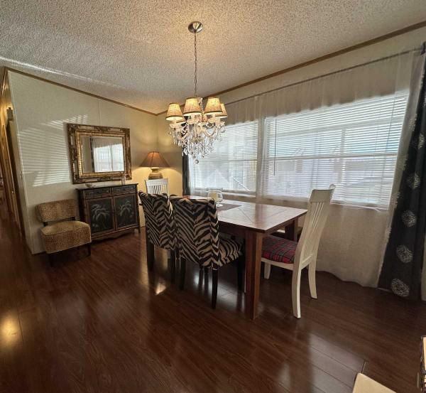 1987 Palm Harbor Manufactured Home