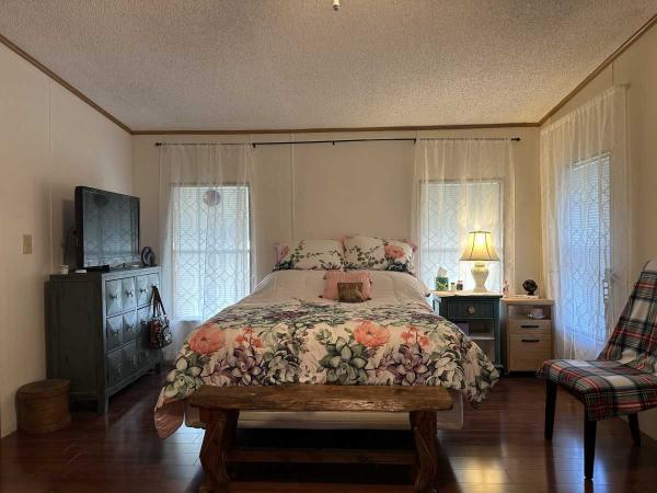 1987 Palm Harbor Manufactured Home