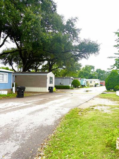 Photo 5 of 7 of home located at 5711 Yale St Houston, TX 77076
