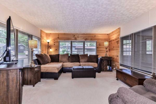 1973 Greenwood GH1567 Mobile Home