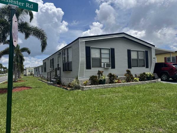Photo 1 of 2 of home located at 8819 Weschester Rd Tampa, FL 33635