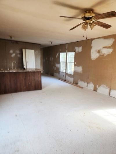 Photo 4 of 21 of home located at Prichards Grayson, KY 41143