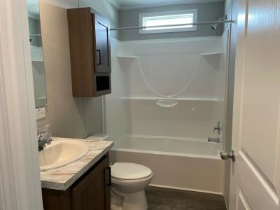 Photo 5 of 5 of home located at 302 Oak Lane Flint, MI 48506