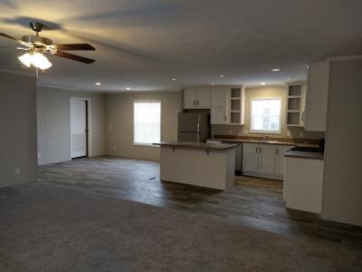 Photo 3 of 5 of home located at 124 Taylor Ct Davison, MI 48423