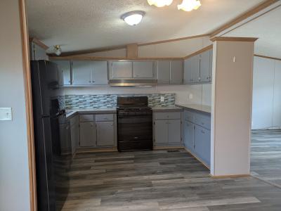 Photo 5 of 11 of home located at 508 Continental Ct Davison, MI 48423