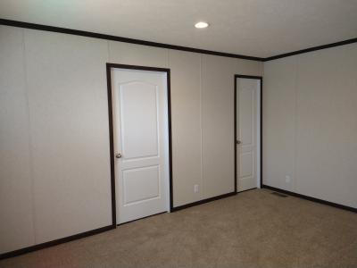 Photo 5 of 7 of home located at 227 Roosevelt Dr Davison, MI 48423