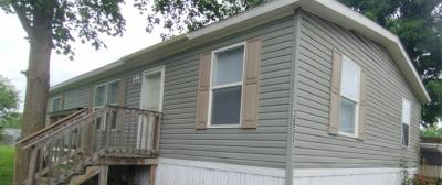 Mobile Home at 3855 Camden Dr Lot Cm3855 Columbus, IN 47203