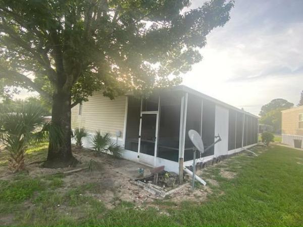 1983 THOM Mobile Home For Sale