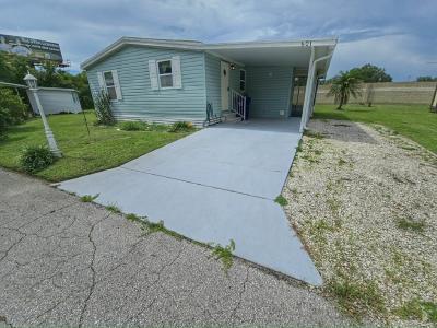 Mobile Home at 601 Dogwood Cir. Wildwood, FL 34785