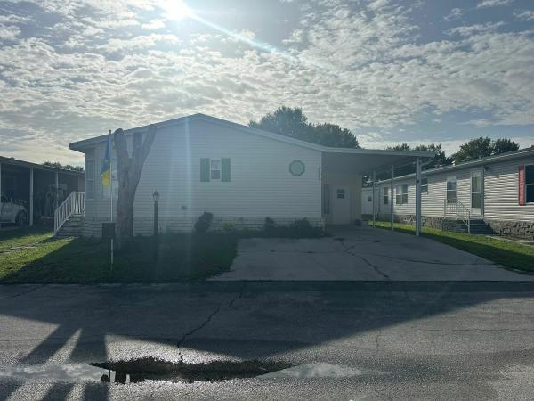 2002  Mobile Home For Sale